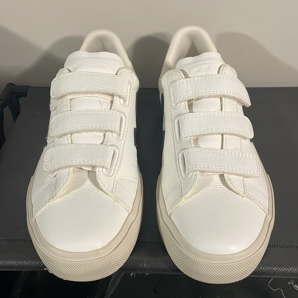 VEJA Velcro Sneakers - Picture 2 of 8